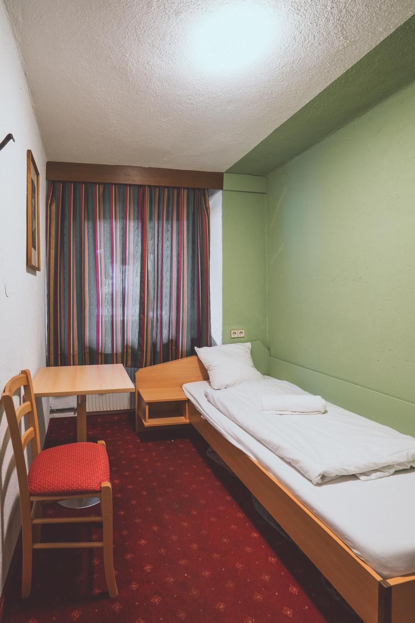 Philipop-Up Hostel Scharnitz Bagian luar foto